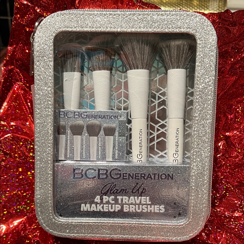BCBGeneration Glam Up Silver Brush Set